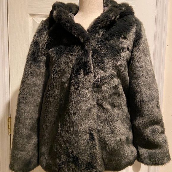 Zara fur coat - Picture 1 of 1